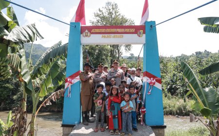 Kapolres Jember Resmikan Jembatan Demi Kelancaran Aktivitas Warga